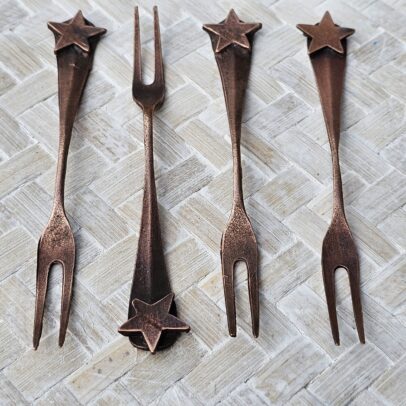 TENEDOR METAL PICADA ESTRELLA COBRE