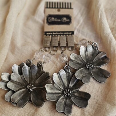 PESAS DE METAL AMAPOLA PLATA X 4 UNIDADES