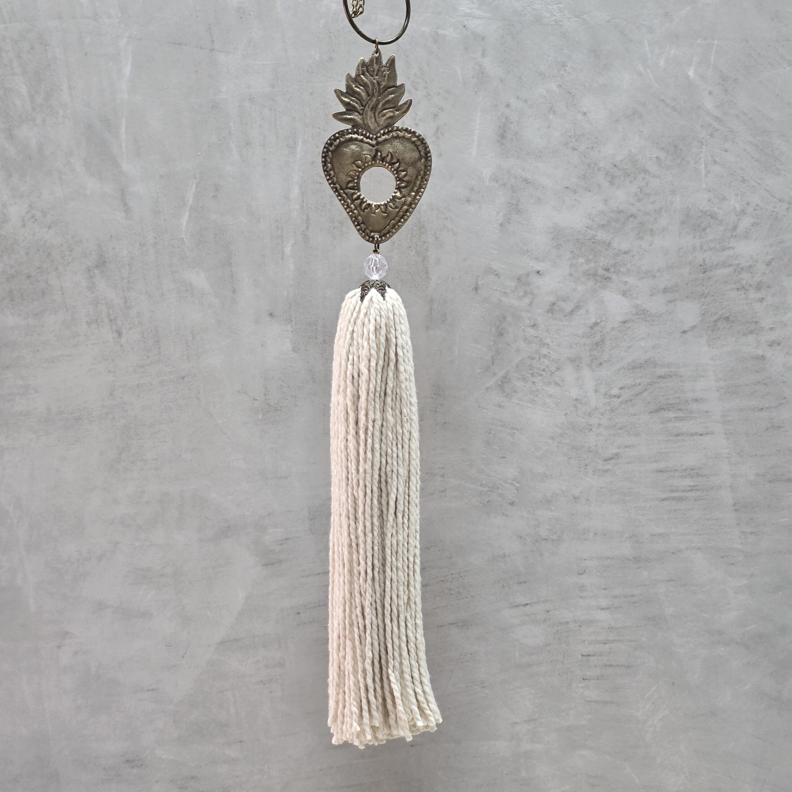 BORLA DE METAL CORAZON MEXICANO BRONCE / HILO ALGODON NATURAL