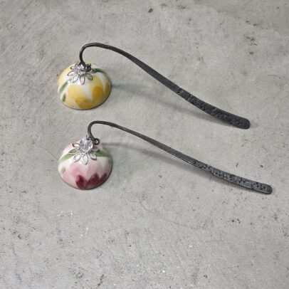 APAGAVELAS CERAMICA PINTADA SURTIDOS/ VARILLA METAL PLATA