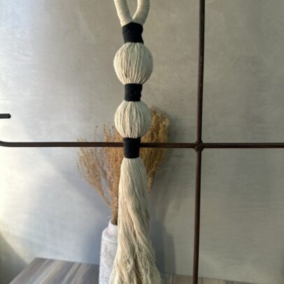 BORLA MACRAME 2 ESFERAS NATURAL/NEGRO.