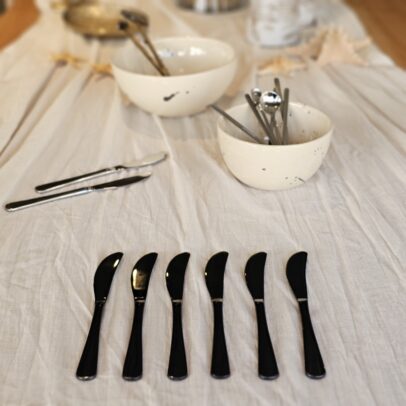 Cuchillo de Acero Negro X 1 UNIDAD.