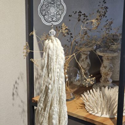 BORLA DE METAL FLOR MANDALA PLATA