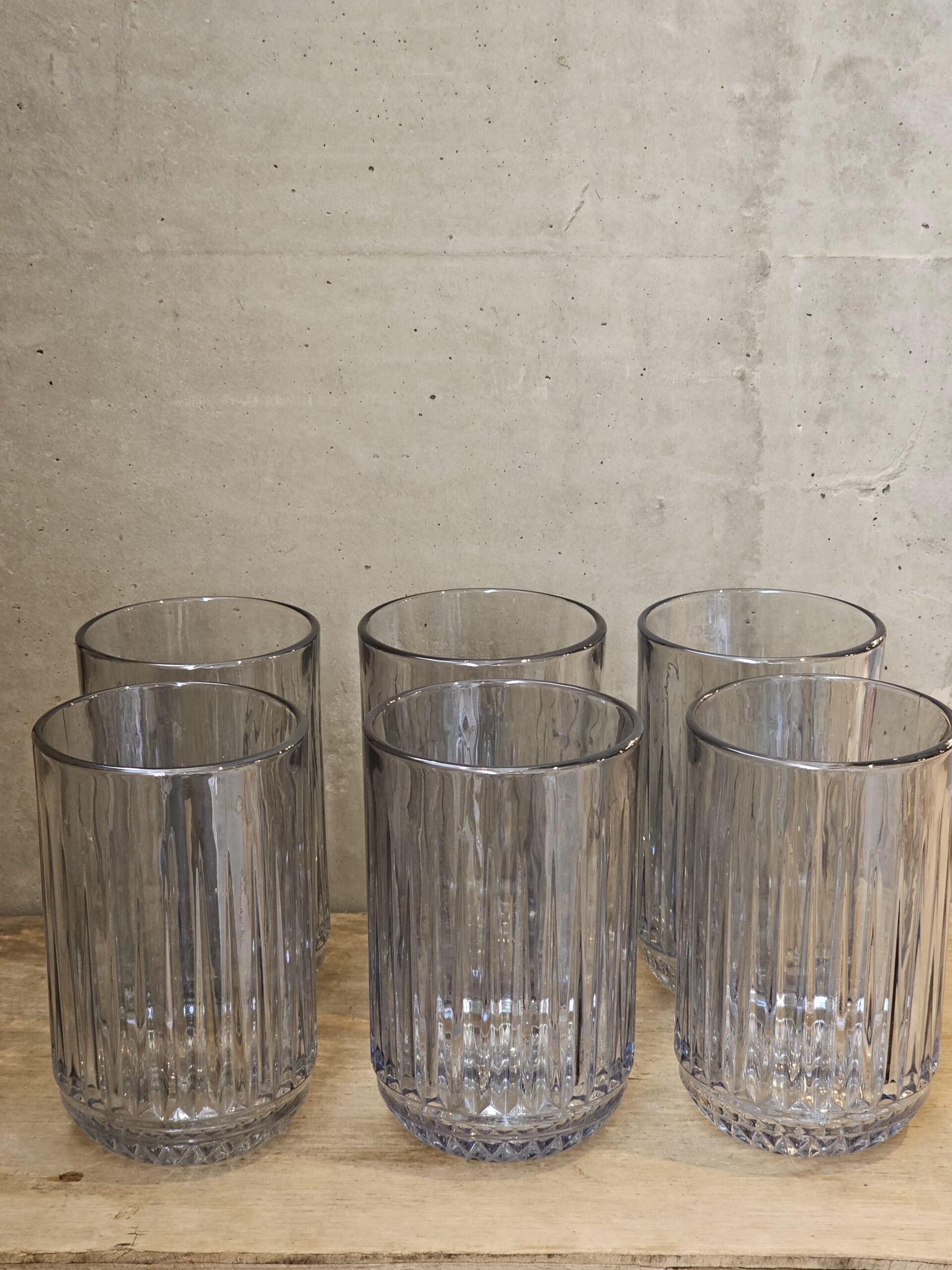 Vaso de Vidrio Labrada Gris 7.7cm*12.7cm x6 unidades(18-18)