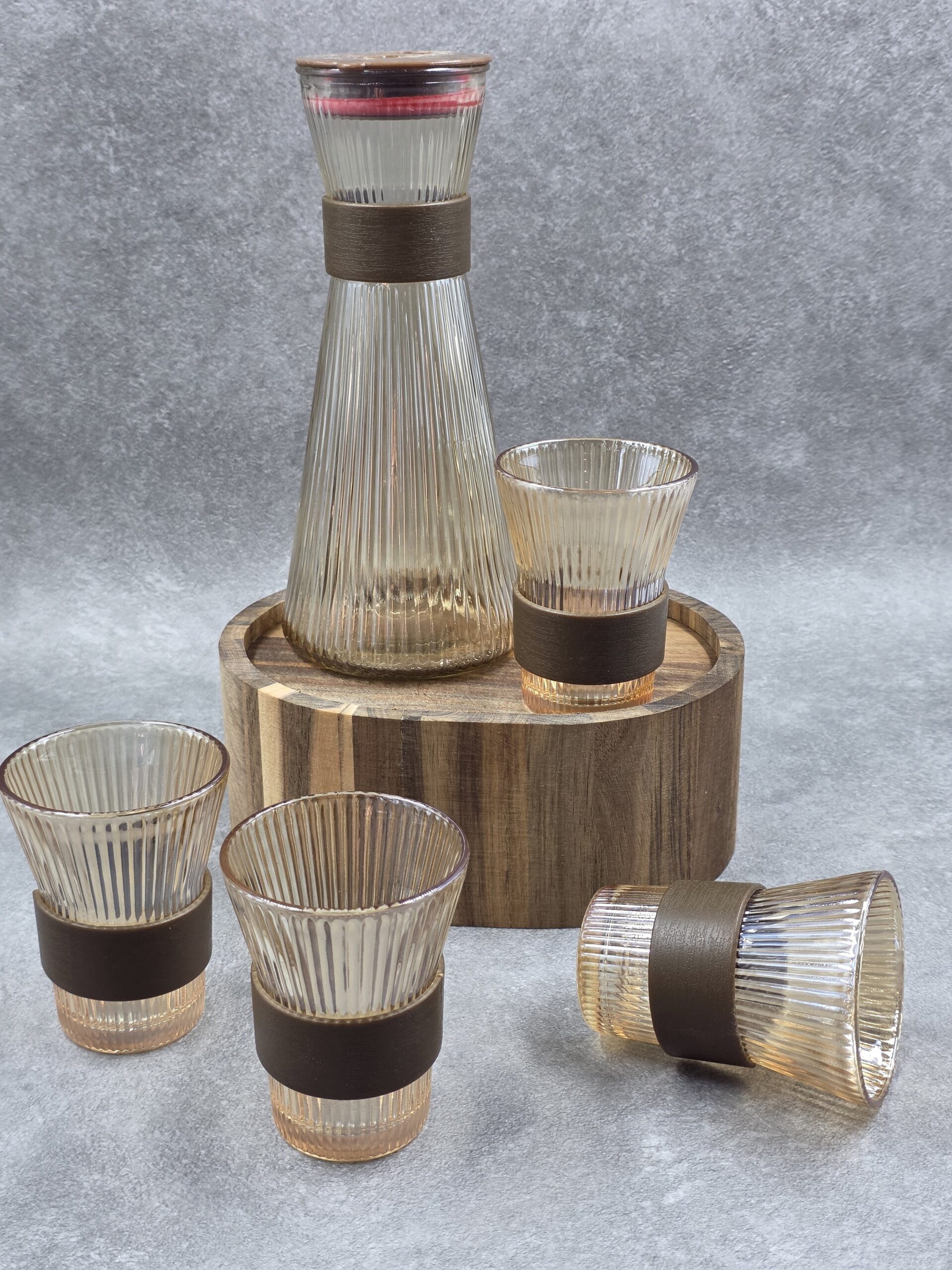 SET X5 JARRA 1000 ML 4 VASOS 240 ML AMBAR(HE 15)