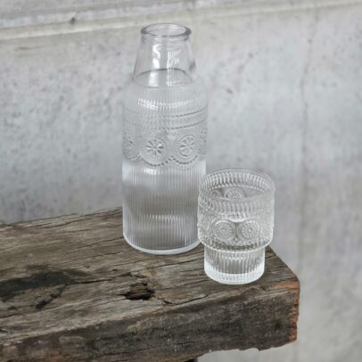 BOTELLA DE NOCHE 850ML / VASO 190ML FLOR TRANSPARENTE.