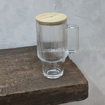 JARRITO DE VIDRIO RAYADO ACANALADO TRANSPARENTE CON SORBETE 8.8*18.3cm 710ML  (EMC31-17)