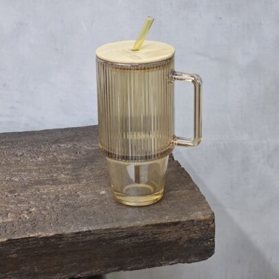 JARRITO DE VIDRIO RAYADO ACANALADO AMBAR CON SORBETE 8.8*18.3cm 710ML (EMC31-15)