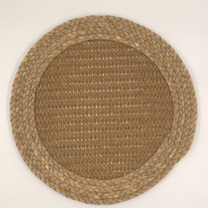 PLATO DE SITIO FIBRAS NATURAL/CAMEL 38 CM (EMC 32-1)