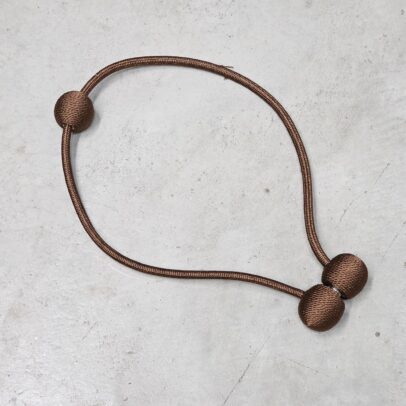 AGARRADERA CON IMAN TONO CHOCOLATE (EMC38-11)