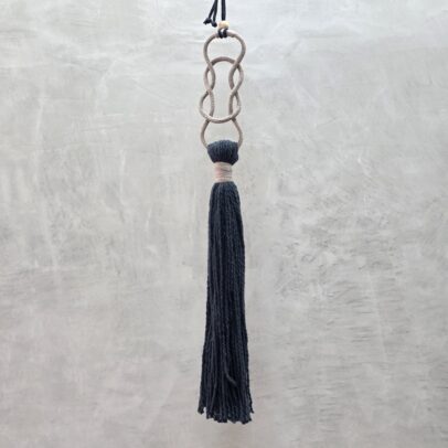 BORLA BOHO TONOS NEGRO AZULADO / VISON  70 CM