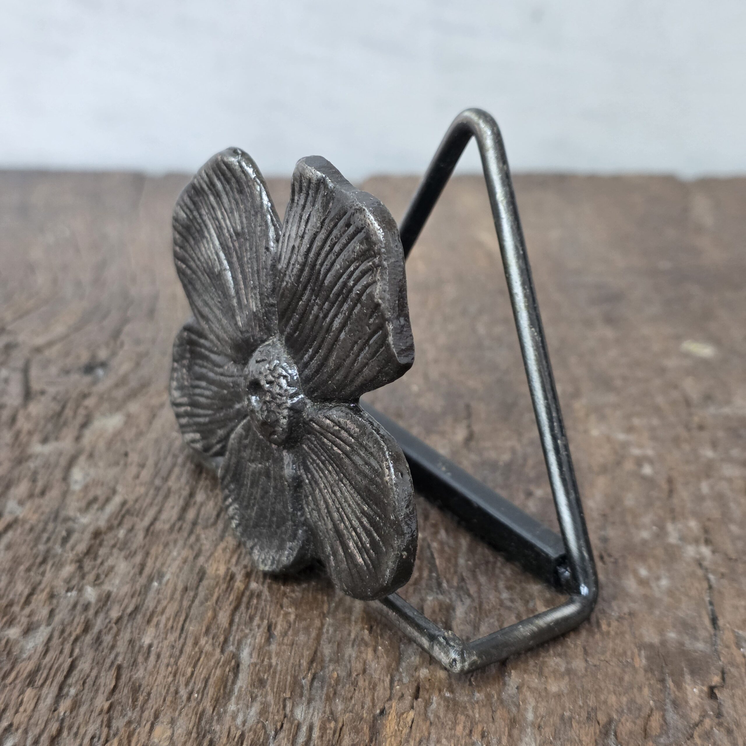 PORTA SERVILLETA FLOR SILVER - Imagen 2